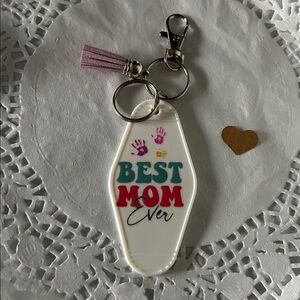 Retro motel  style keychain “Best Mom Ever”
